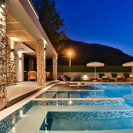 Oludeniz 4 Bedroom Luxury - Private Pool And Garden Villa *