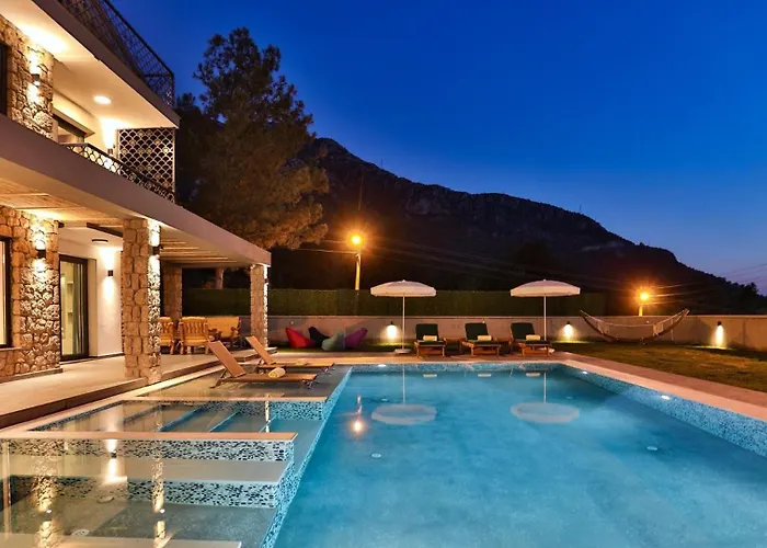 Oludeniz 4 Bedroom - 9318 Villa *