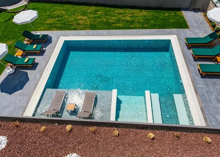 Oludeniz 4 Bedroom Luxury - Private Pool And Garden