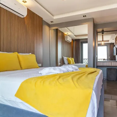 Oludeniz 4 Bedroom Luxury - Private Pool And Garden * 费特希耶