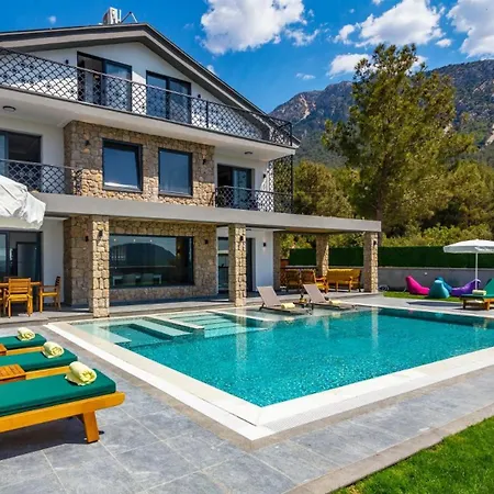 Oludeniz 4 Bedroom Luxury - Private Pool And Garden *