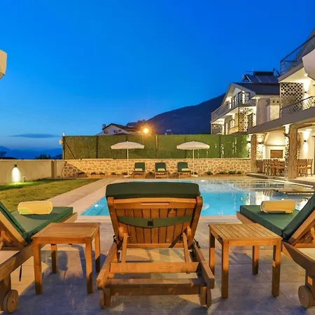 Oludeniz 4 Bedroom Luxury - Private Pool And Garden Vila