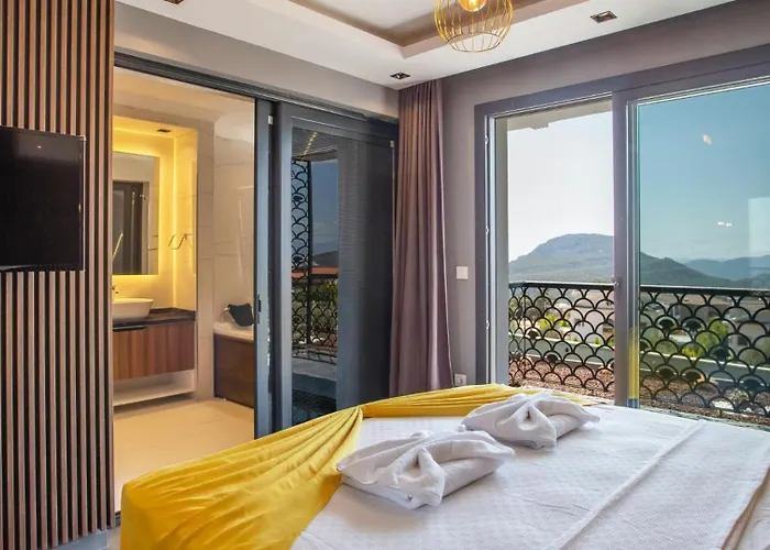 Oludeniz 4 Bedroom - 9318 Villa Fethiye