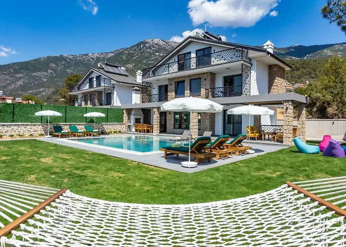 Βίλα Oludeniz 4 Bedroom Luxury - Private Pool And Garden Φετιγιέ
