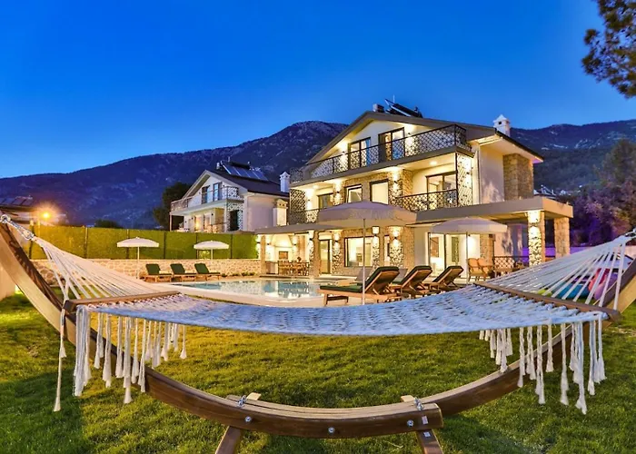 Βίλα Oludeniz 4 Bedroom Luxury - Private Pool And Garden Φετιγιέ