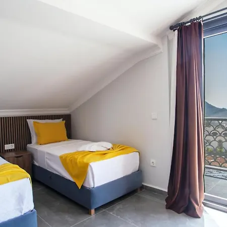 Oludeniz 4 Bedroom Luxury - Private Pool And Garden * フェティエ