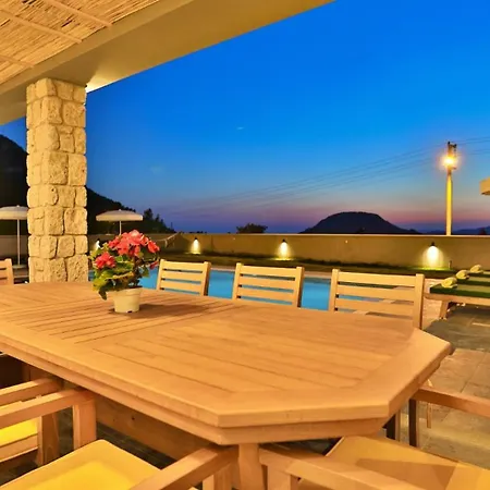 ヴィラ Oludeniz 4 Bedroom Luxury - Private Pool And Garden フェティエ
