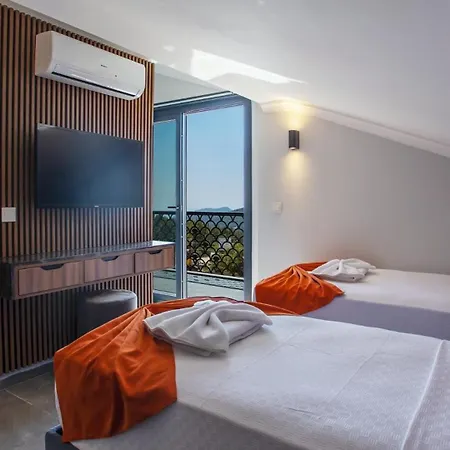 Oludeniz 4 Bedroom Luxury - Private Pool And Garden