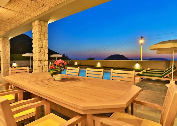 Villa Oludeniz 4 Bedroom Luxury - Private Pool And Garden Fethiye