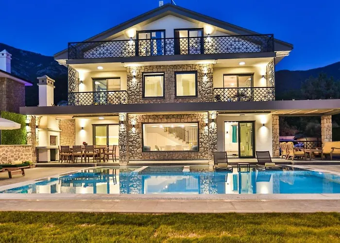 Oludeniz 4 Bedroom Luxury - Private Pool And Garden Villa *